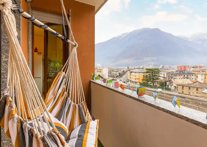 1min From Bernina Express - Mountain View - Ac - Wifi Διαμέρισμα
